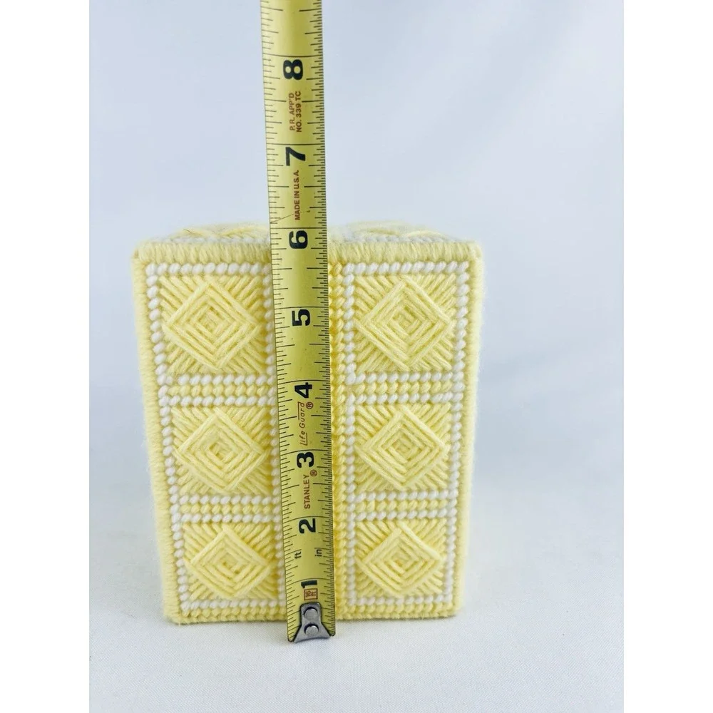 Knitted Stitched Crochet Tissue Box Cover‎ Vintage Yellow  Cream Handmade Decor